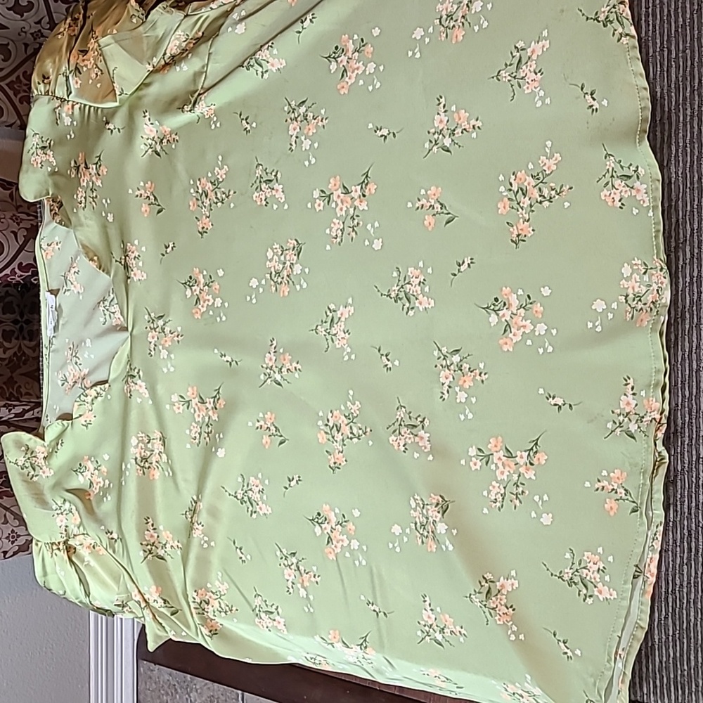 Perch Satin Floral Blouse - Picture 11 of 11